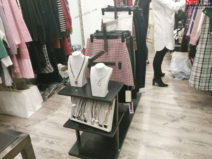 重慶服裝店設(shè)計裝修.jpg