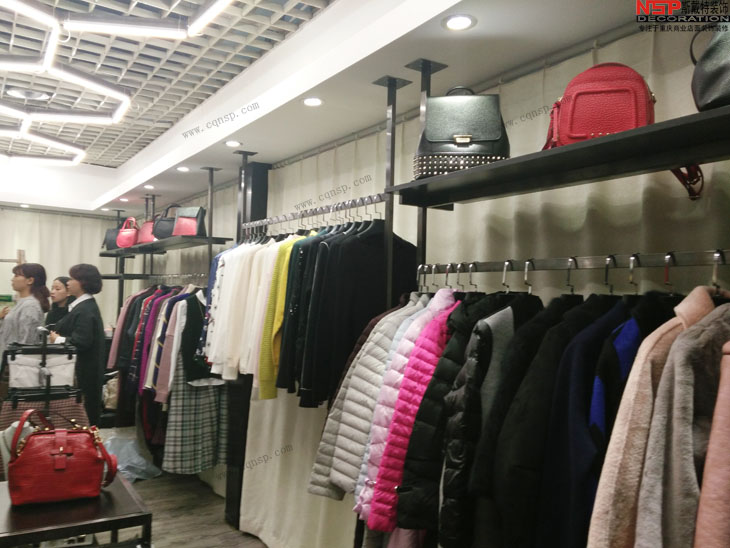  重慶三峽廣場八衣后服裝店設