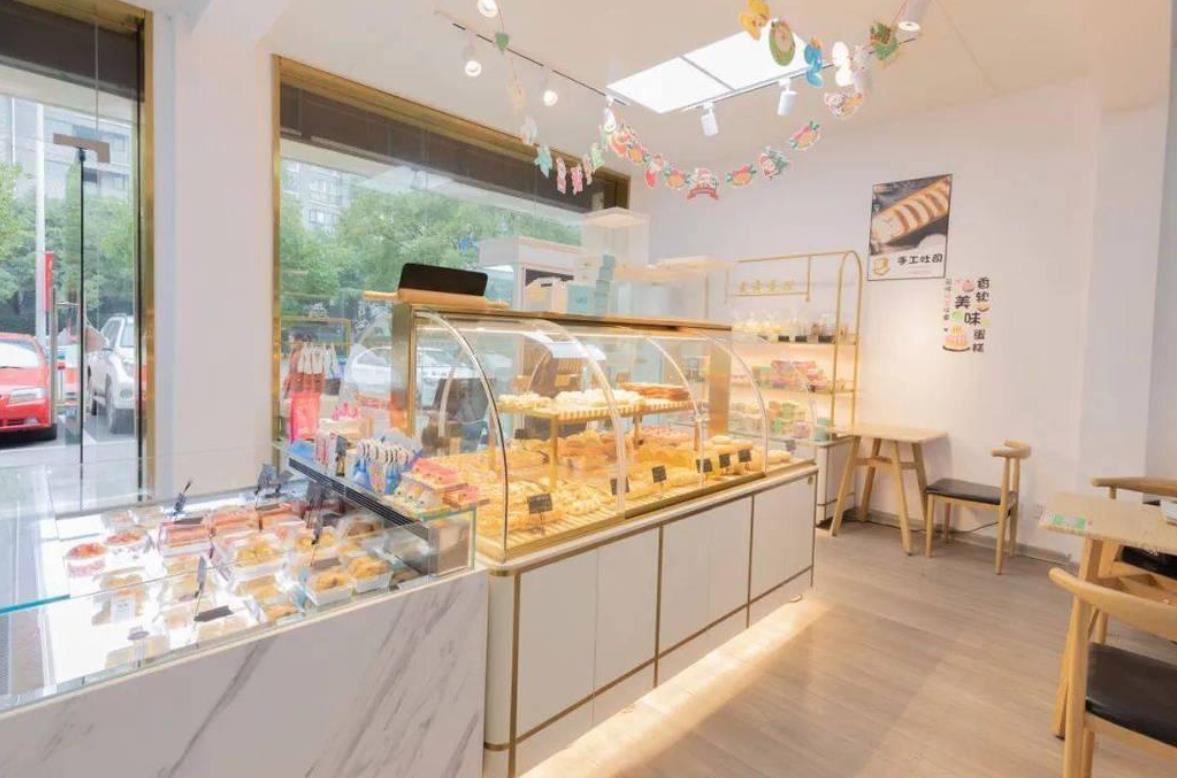 50平米的烘焙店，藏著縣城里最賺錢的生意經(jīng)