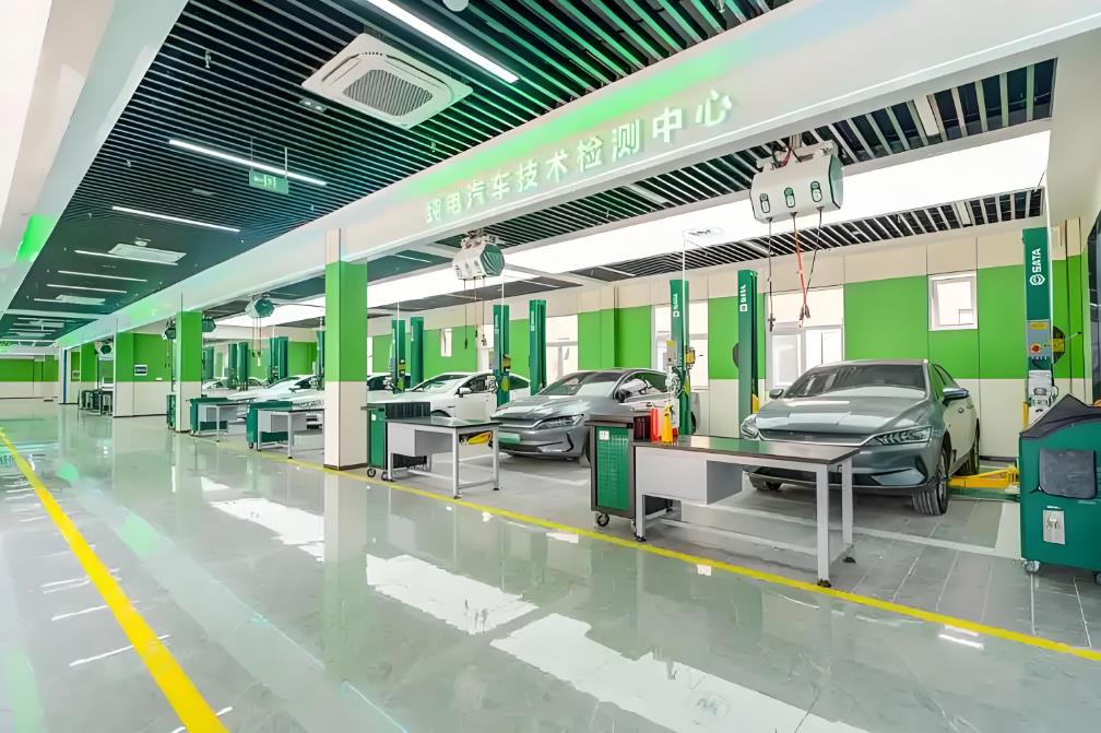 汽修店裝修設(shè)計指南：智能化升級